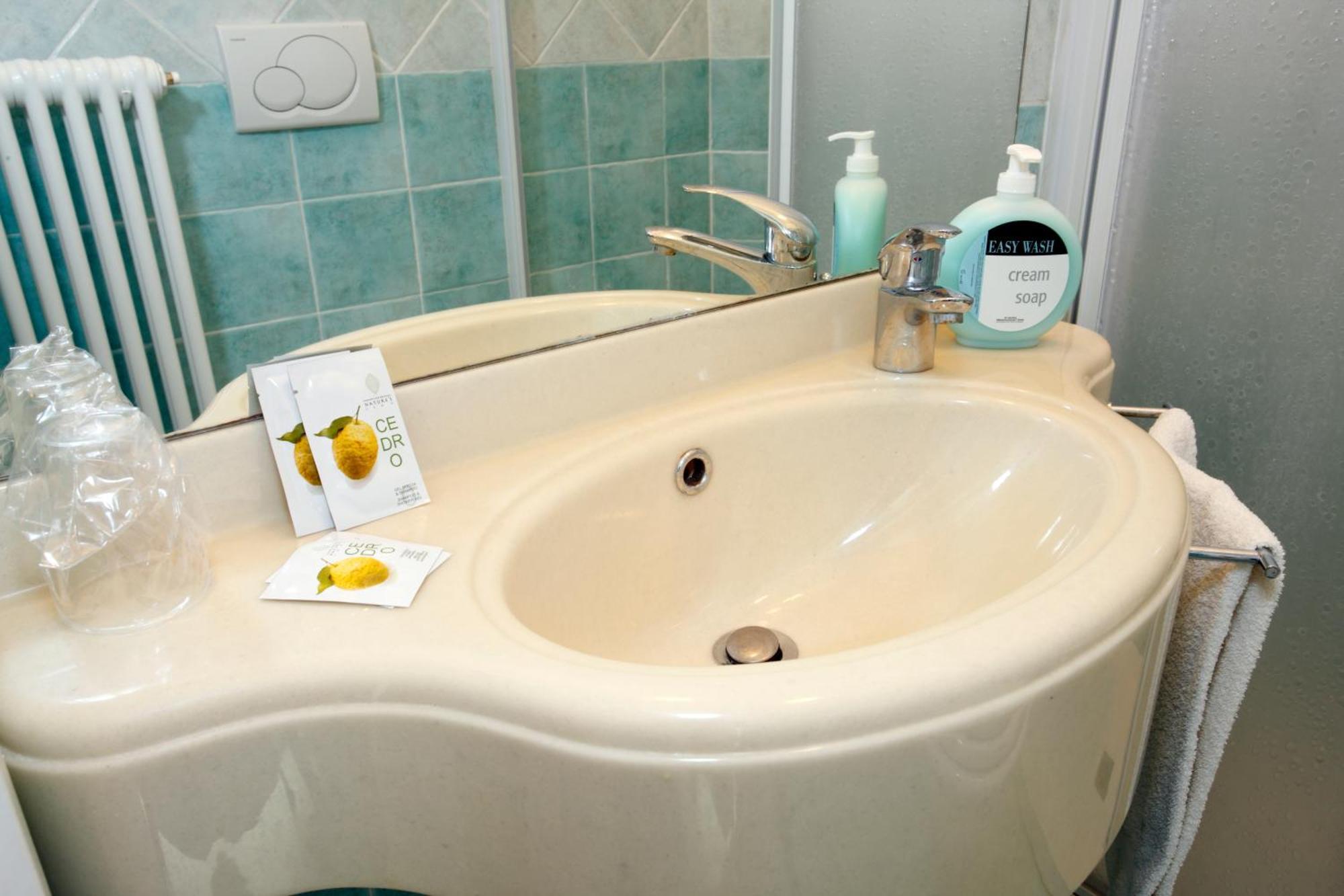 Hotel Vannini Rimini Oda fotoğraf