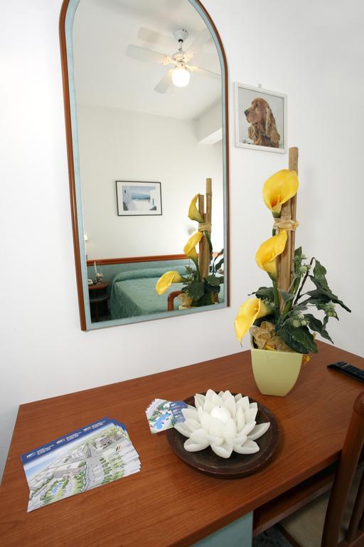 Hotel Vannini Rimini Oda fotoğraf