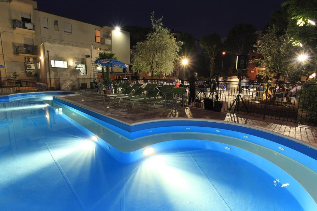 Hotel Vannini Rimini Dış mekan fotoğraf