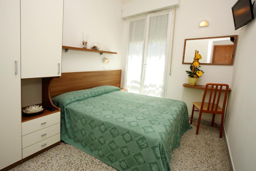 Hotel Vannini Rimini Oda fotoğraf